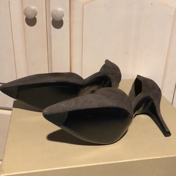 NWT Vince Suede Claire Pumps - Picture 4 of 5